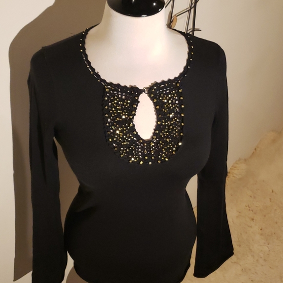 TOP Size Small - Picture 5 of 16